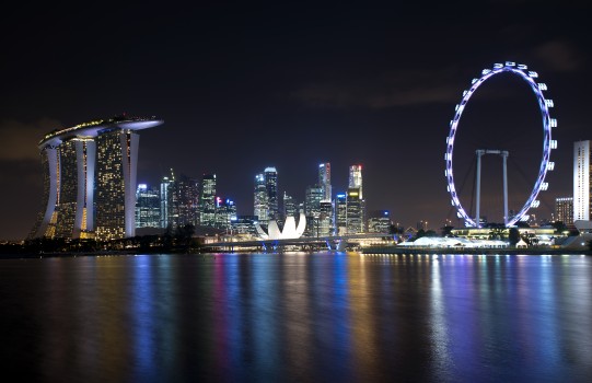 singapore_skyline_viewed_from_gardens_by_the_bay_east_-_201204261-1