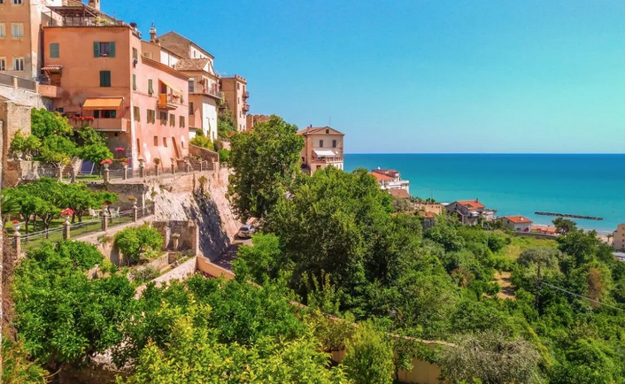 https://www.iviaggidigiorgio.it/wp-content/uploads/2014/11/Schermata-2024-05-11-alle-09.11.48.png