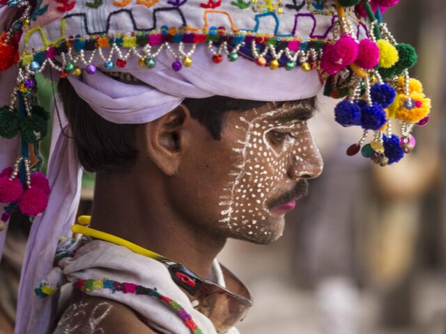 INDIA ETNIE DEL GUJARAT IN OCCASIONE DI KAWANT FESTIVAL