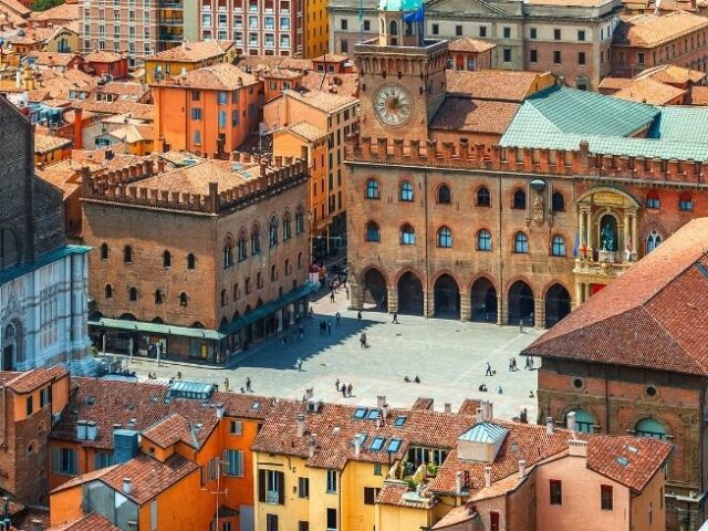 BOLOGNA :I PORTICI-MICHELANGELO-LA CERTOSA-LA GASTRONOMIA-RINASCIMENTO-GHETTO
