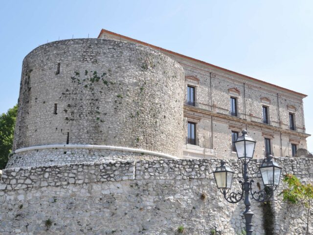 Riti Pasquali in Campania,Incappucciati a Sorrento,Padula….