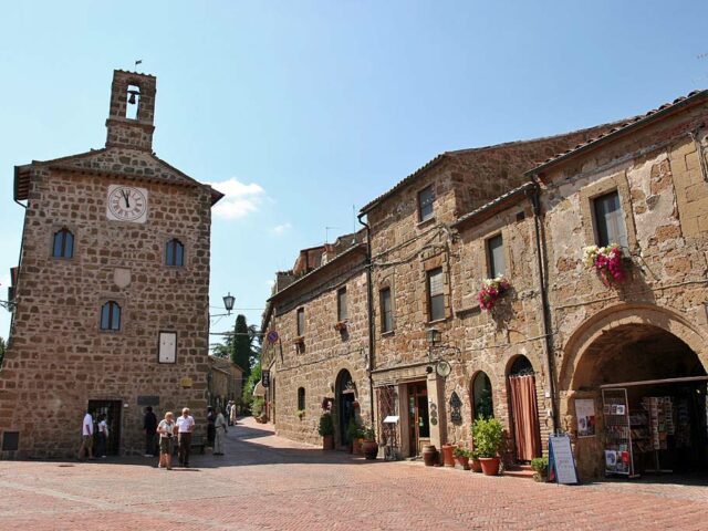 IL CONTEMPORANEO E IL TUFO DELLA MAREMMA