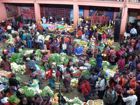 gu1014fd206_market-chichicastenango