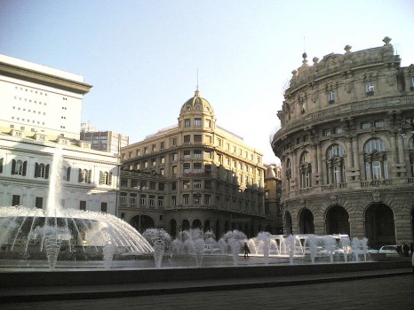 Genova-Piazza_De_Ferrari-angolo